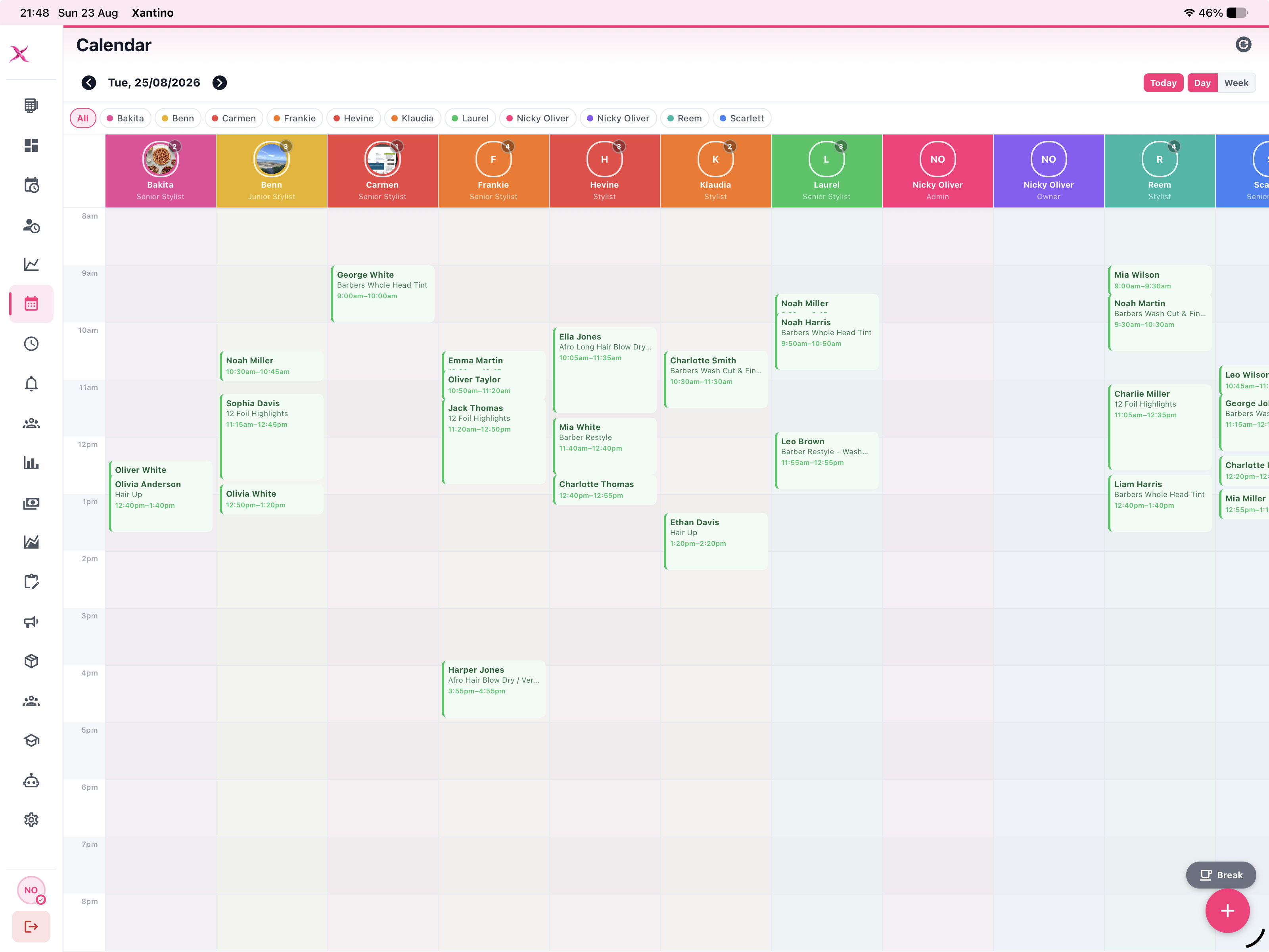 Xantino calendar showing a full day of staff bookings
